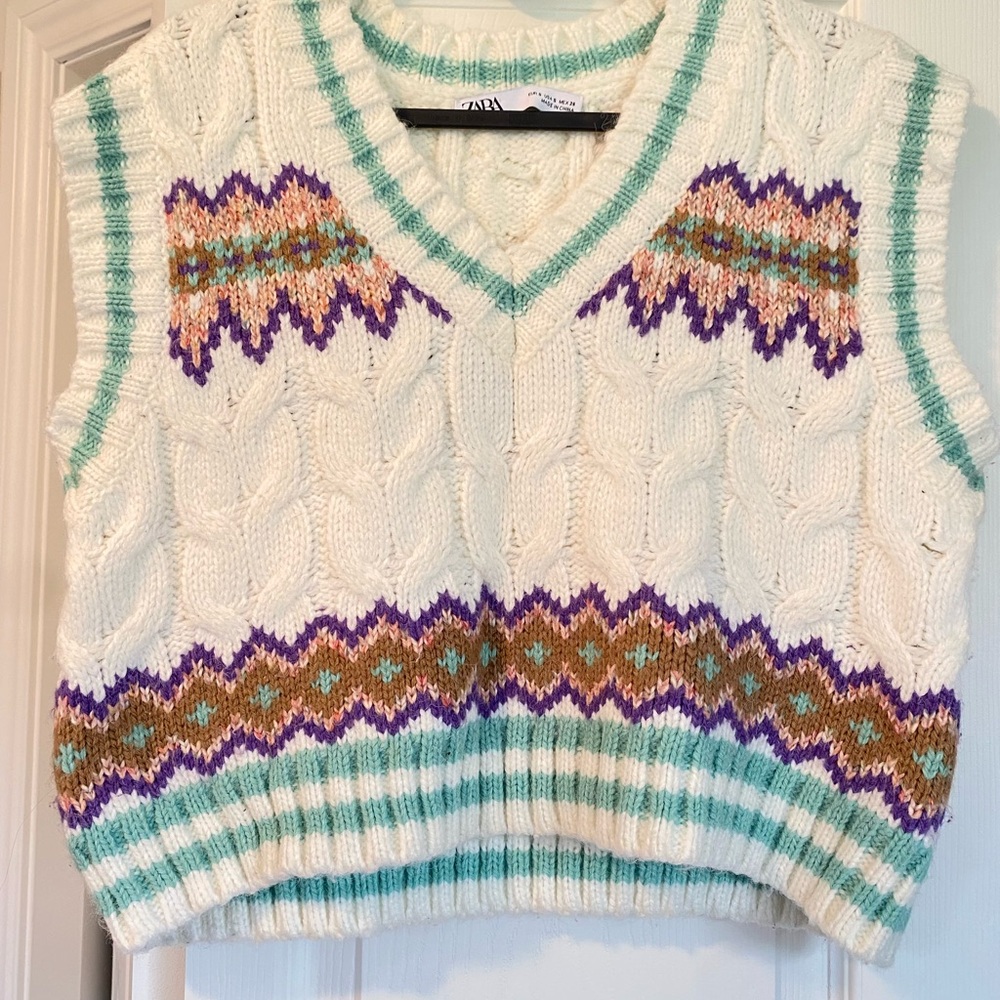 Zara Cream and Purple V-Neck Sweater